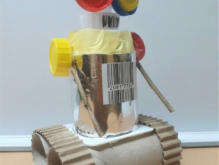 Roboter aus sonstige Materialien