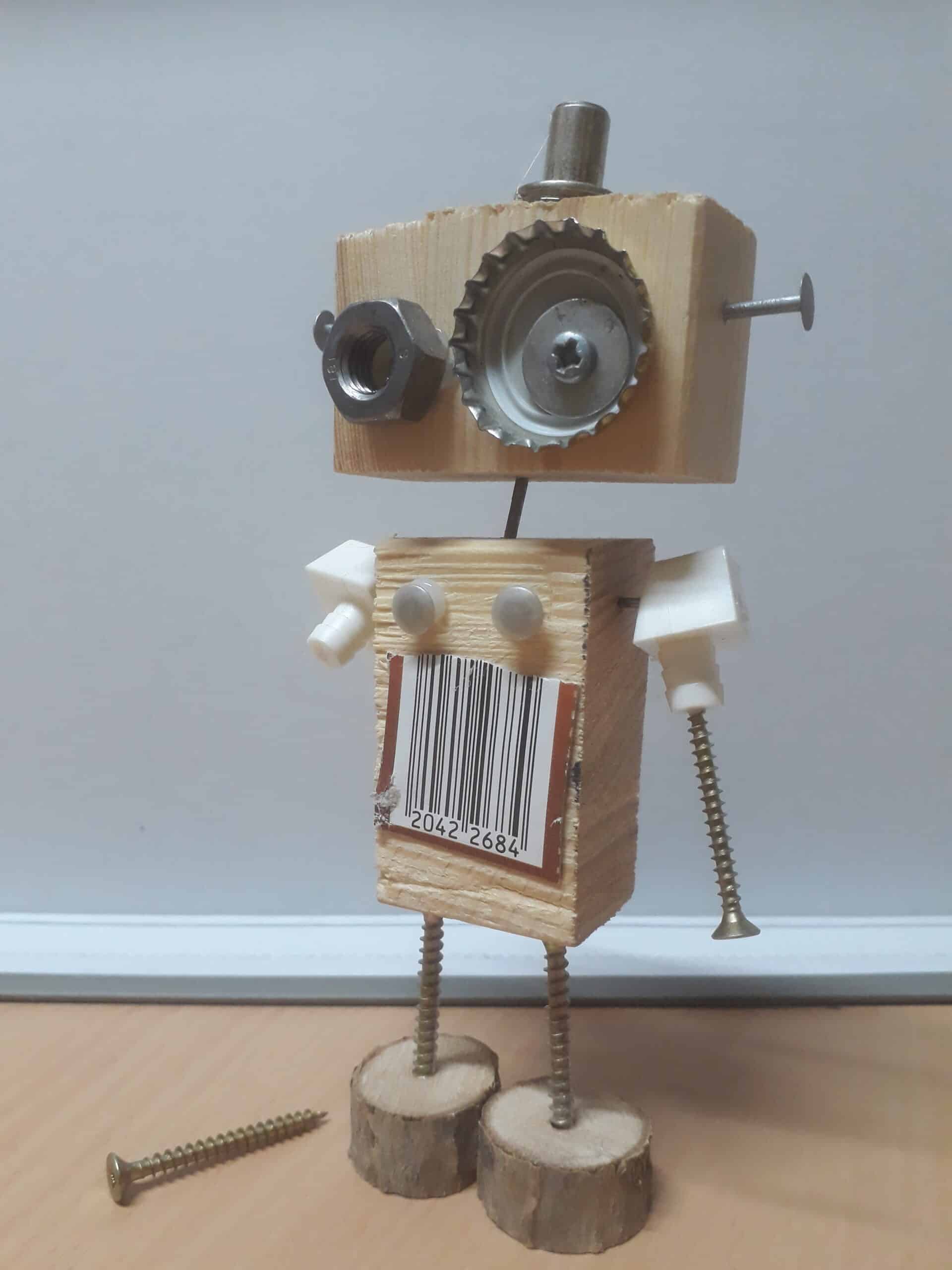 Roboter-Mensch aus Holzreste